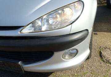 Peugeot 206 242.000 km 1.100 &euro; Karlsruhe 76185