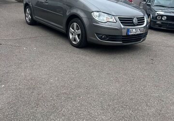 VW Touran 212.000 km 4.500 &euro; Karlsruhe 76135