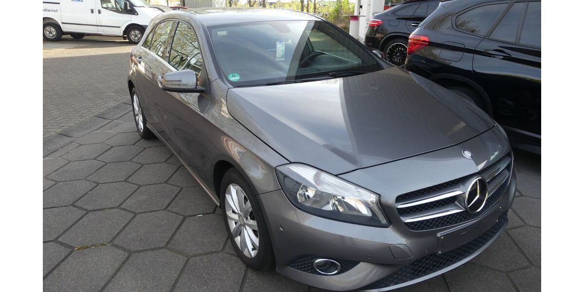 Mercedes-Benz A 180 175.000 km 8.490 &euro; Karlsruhe 76187