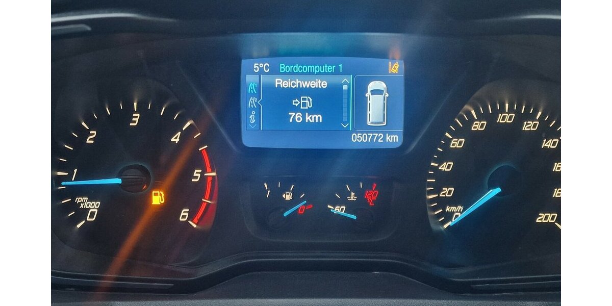 Ford Transit Custom 310 L1 Trend Klimaautom NAVI AHK 50.000 km 24.799 &euro; Landau 76829