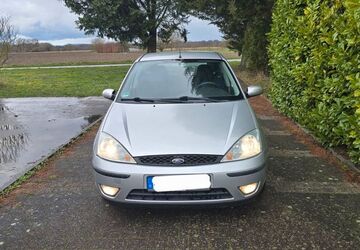 Ford Focus 145.000 km 2.150 &euro; Graben 76676