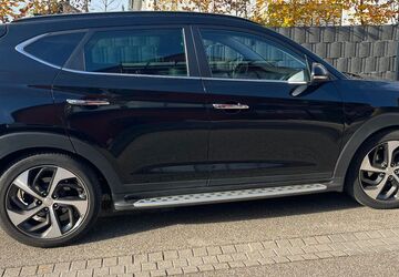 Hyundai TUCSON 141.000 km 14.900 &euro; Stutensee 76297