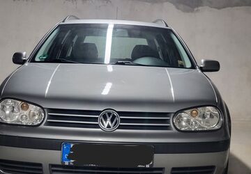 VW Golf 319.000 km 700 &euro; Pforzheim 75179