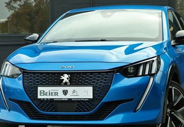 Peugeot 208 27.831 km 18.680 &euro; Karlsruhe 76131