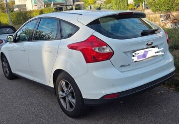 Ford Focus 23.906 km 8.100 &euro; Karlsruhe 76131