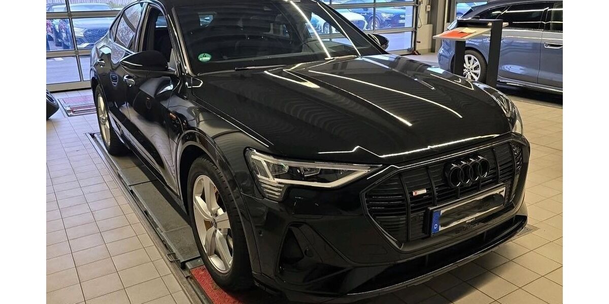 Audi e-tron 47.182 km 38.900 &euro; Ettlingen 76275