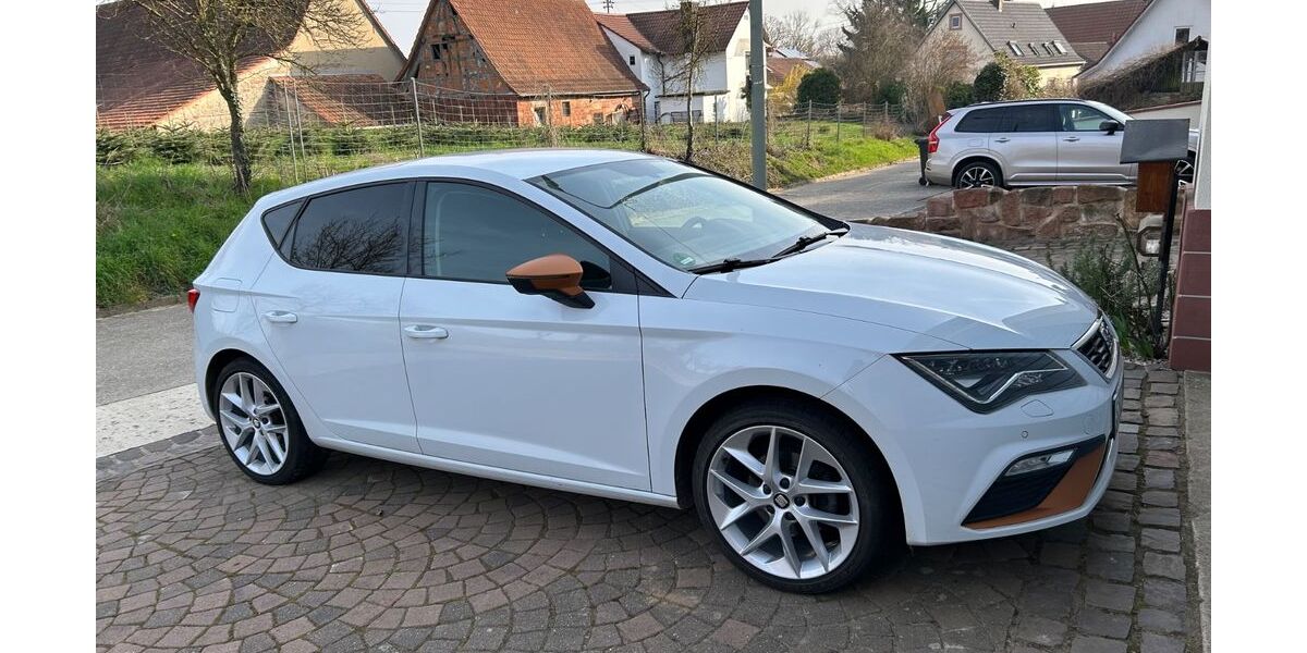 Seat Leon 89.943 km 16.000 &euro; Dierbach 76889