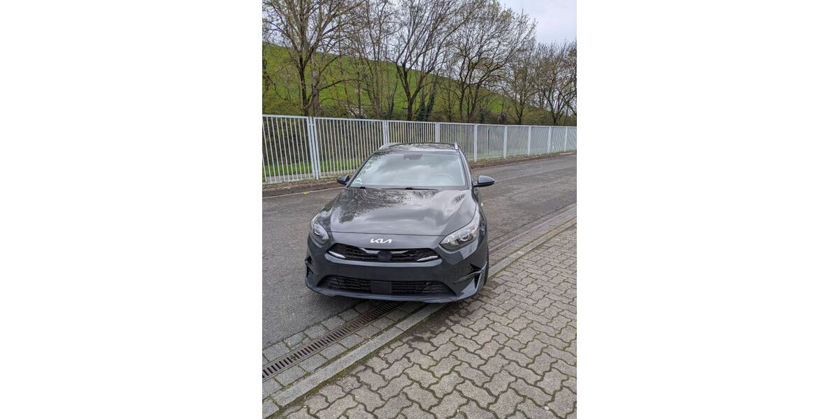Kia ceed / Ceed 64.400 km 18.300 &euro; Rheinstetten 76287