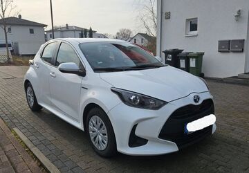 Toyota Yaris 26.800 km 17.500 &euro; Offenbach an der Queich 76877