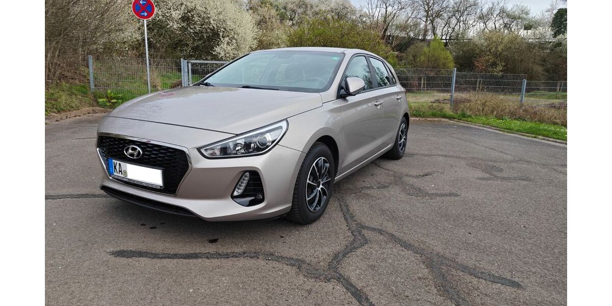 Hyundai i30 114.000 km 9.000 &euro; Ettlingen 76275