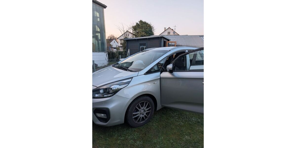 Kia Carens 122.000 km 11.999 &euro; Remchingen 75196
