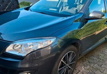 Renault Megane 140.000 km 7.999 &euro; Knittlingen 75438