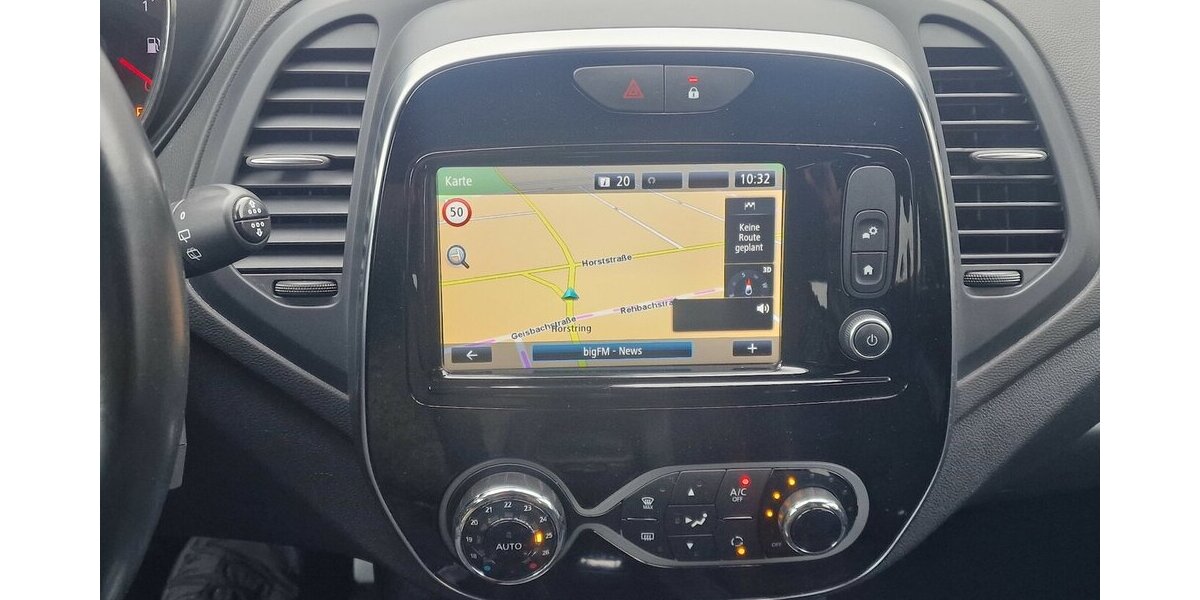 Renault Captur Version S Klimaautomatik LED 77.000 km 14.499 &euro; Landau 76829