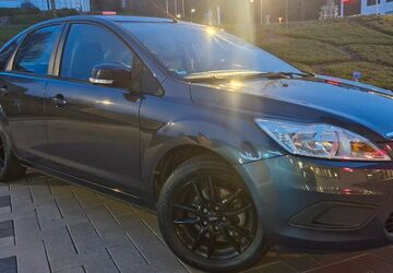 Ford Focus 151.000 km 3.750 &euro; Dobel 75335