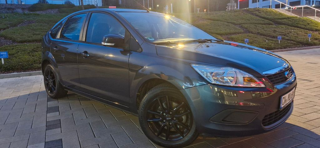 Ford Focus 151.000 km 3.750 &euro; Dobel 75335