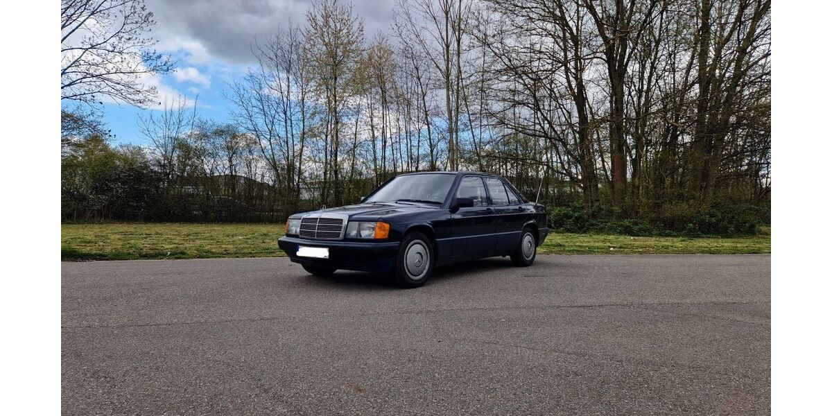Mercedes-Benz 190 83.000 km 6.299 &euro; Karlsruhe 76149