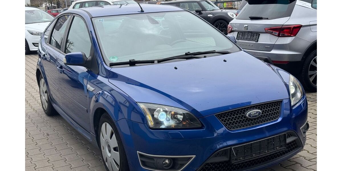 Ford Focus 270.000 km 2.980 &euro; pforzheim 75181