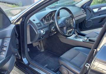 Mercedes-Benz 220 342.200 km 3.500 &euro; Weingarten (Baden) 76356