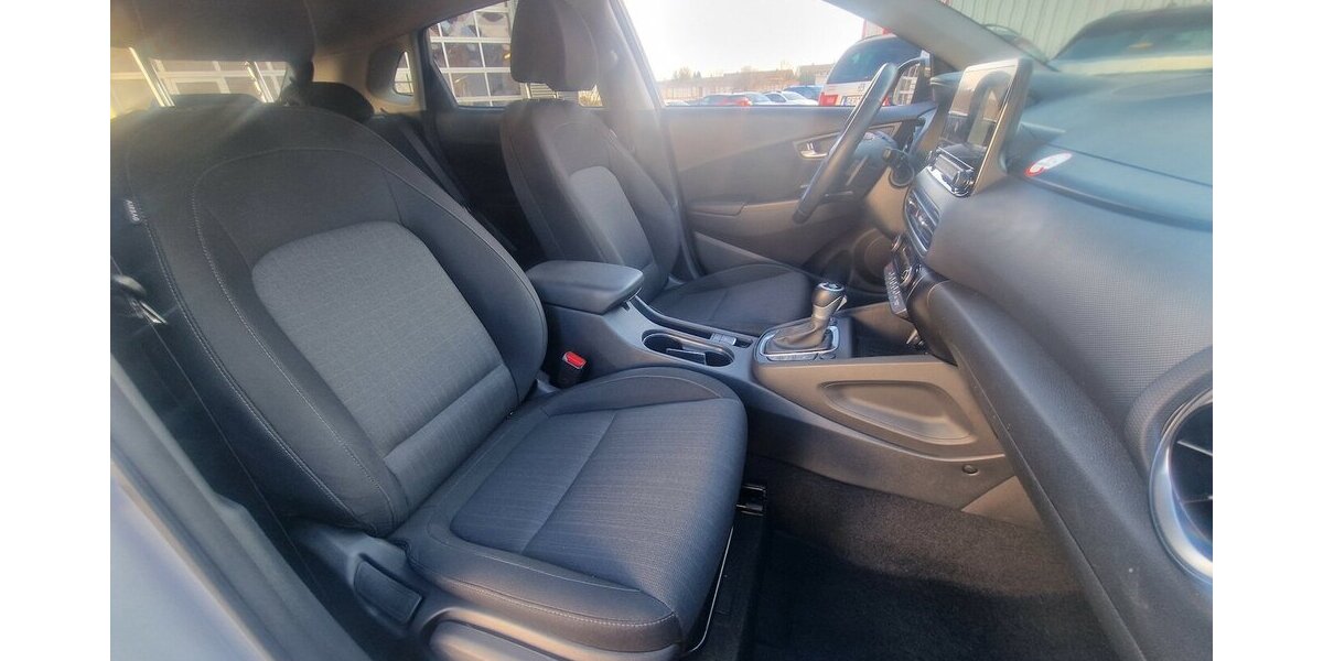 Hyundai Kona 1.6GDI Prime NAVI Klimaautomatik 77.000 km 22.499 &euro; Landau 76829