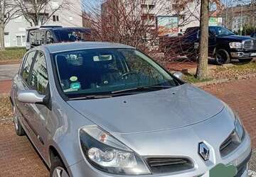 Renault Clio 132.000 km 1.990 &euro; Ettlingen 76275