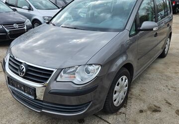 VW Touran 192.000 km 2.600 &euro; Bruchsal 76646