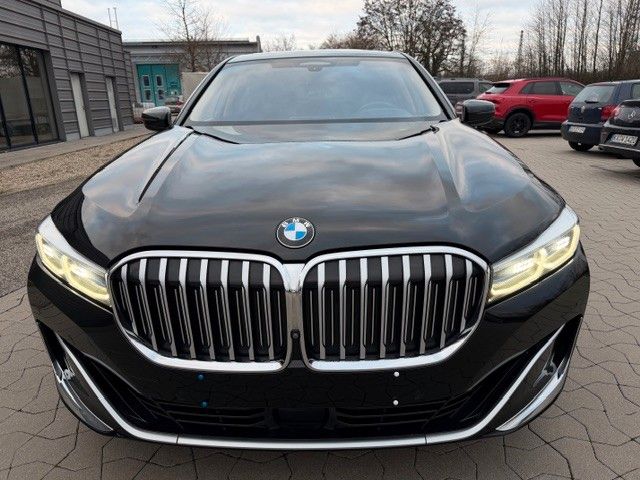BMW 750 222.380 km 28.900 &euro; Karlsruhe 76199