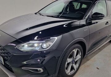 Ford Focus 93.558 km 15.650 &euro; Landau 76829