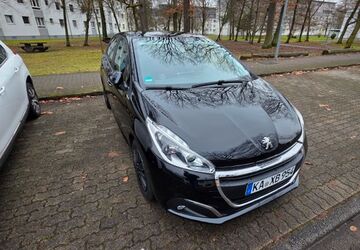 Peugeot 208 78.000 km 7.500 &euro; Karlsruhe 76149