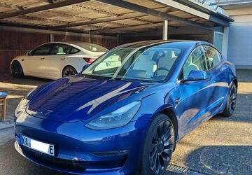 Tesla Model 3 29.330 km 32.900 &euro; Karlsruhe 76139