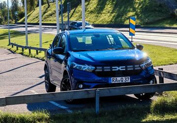 Dacia Sandero 35.000 km 14.349 &euro; Muggensturm 76461