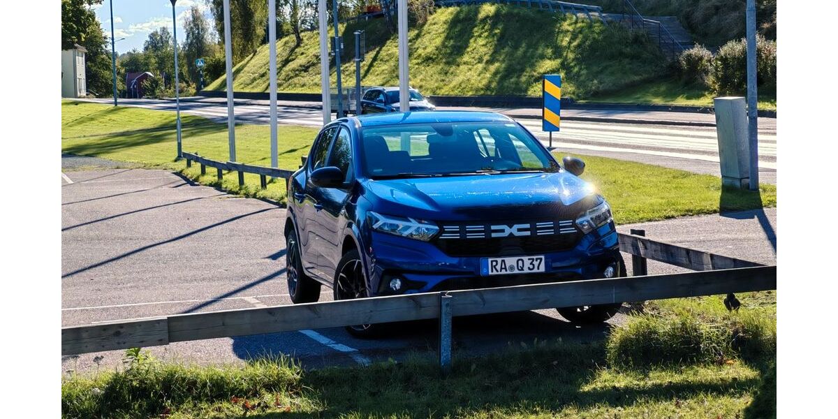 Dacia Sandero 35.000 km 14.349 &euro; Muggensturm 76461