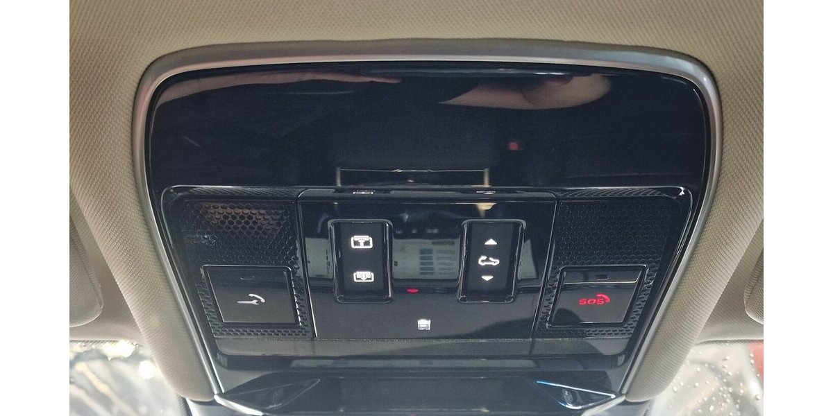 Land Rover Range Rover SE 15.000 km 129.998 &euro; Landau 76829