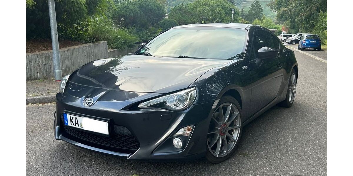 Toyota GT86 144.444 km 22.999 &euro; Karlsruhe 76229