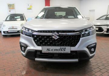Suzuki (SX4) S-Cross 9.000 km 23.900 &euro; Karlsruhe 76185