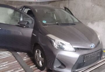 Toyota Yaris 110.200 km 7.950 &euro; Eggenstein - Leopoldshafen 76344