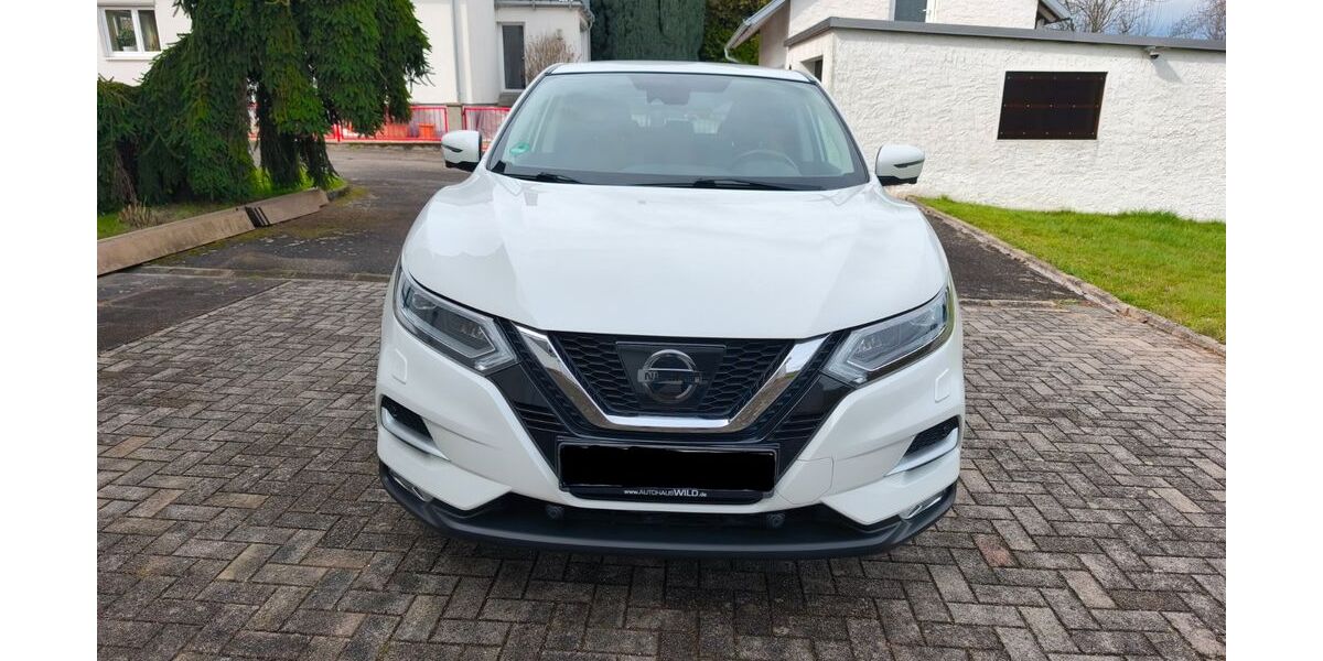 Nissan Qashqai 72.000 km 14.200 &euro; Kuppenheim 76456