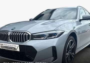BMW 330 25.101 km 46.989 &euro; Karlsruhe 76227