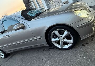 Mercedes-Benz 220 257.000 km 5.000 &euro; Karlsruhe 76187