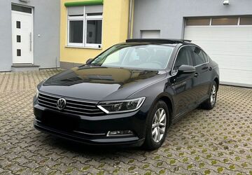 VW Passat 205.000 km 9.490 &euro; Steinmauer 76479