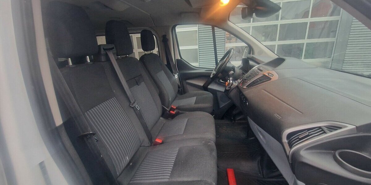 Ford Transit Custom 310 L1 Trend Klimaautom NAVI AHK 50.000 km 24.799 &euro; Landau 76829