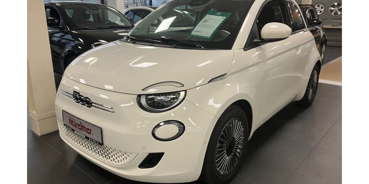 Fiat 500e 6.920 km 24.990 &euro; Karlsruhe 76185