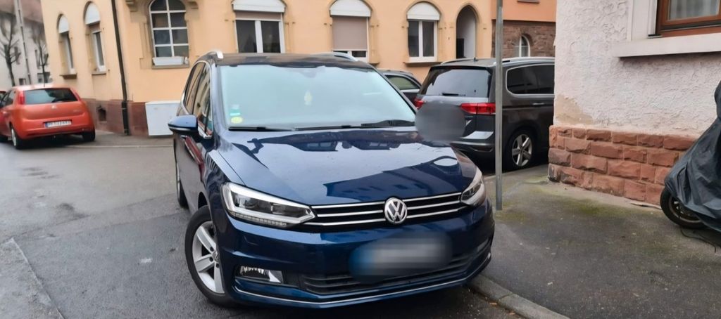 VW Touran 95.000 km 22.150 &euro; Pforzheim 75180