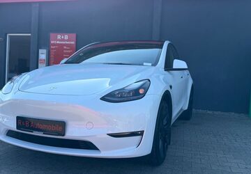 Tesla Model Y 29.963 km 35.499 &euro; Gaggenau 76571