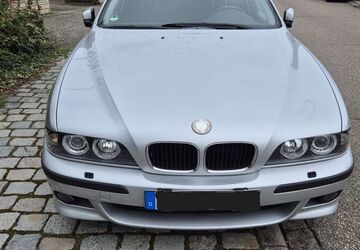 BMW 528 242.682 km 4.500 &euro; Karlsruhe 76189