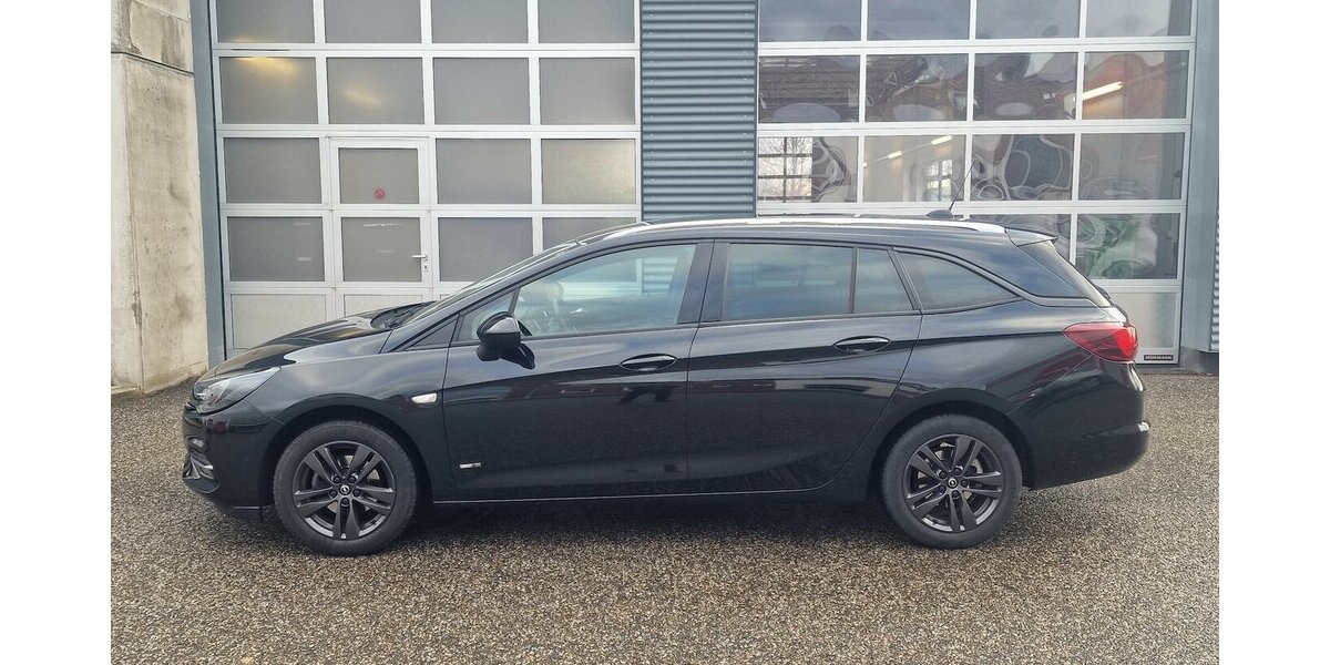 Opel Astra 1.2 Sports Tourer Klimaauto NAVI AHK LED 53.000 km 15.899 &euro; Landau 76829