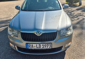 Skoda Superb 243.000 km 7.300 &euro; Gaggenau 76571