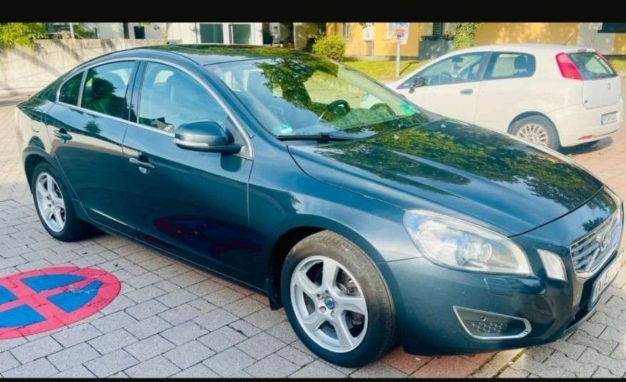 Volvo S60 165.000 km 6.500 &euro; Weiherfeld-Dammerstock (Karlsruhe) 76199