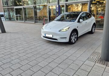 Tesla Model Y 1.900 km 39.199 &euro; Karlsruhe 76137