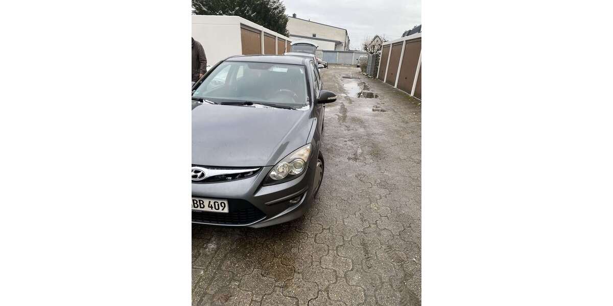 Hyundai i30 160.000 km 3.000 &euro; Karlsruhe 76137