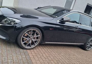 Mercedes-Benz E 400 149.000 km 27.999 &euro; Gaggenau 76571